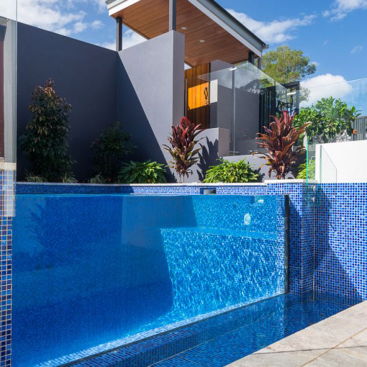 Assessing the Durability of Family Courtyard Acrylic Swimming Pools Versus Traditional Pool Options