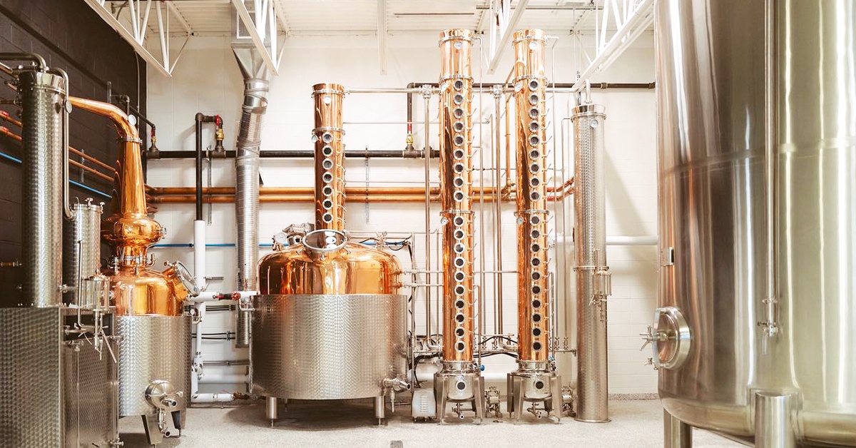 Choosing the Right Distillation Equipment Manufacturer for Your Lab